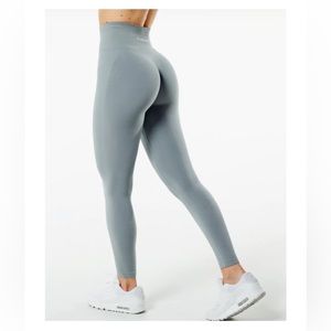 WORN ONCE / Alphalete Amplify Legging Sz L